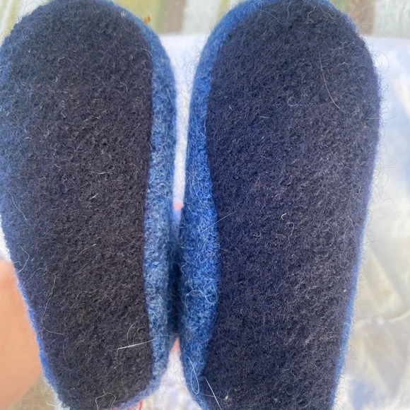 Blue Baby Booties with Heart Design - Picture 7 of 7